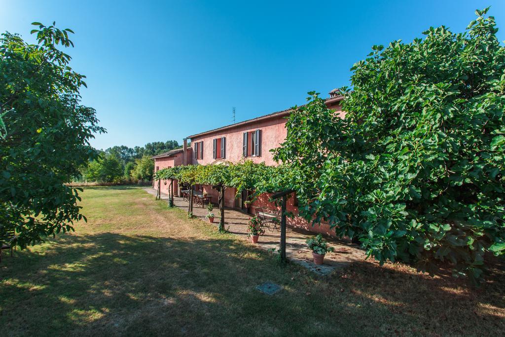 弗利 Agriturismo Il Pettirosso旅馆 外观 照片