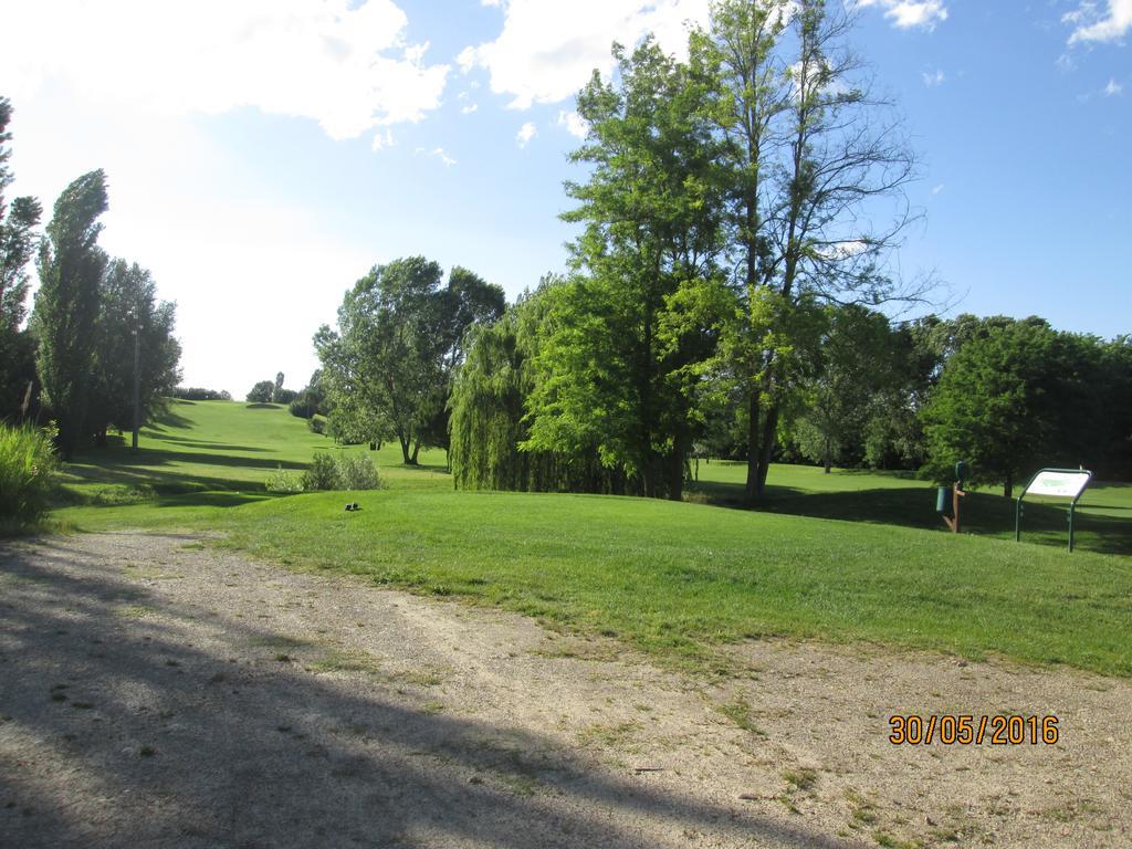 弗利 Agriturismo Il Pettirosso旅馆 外观 照片