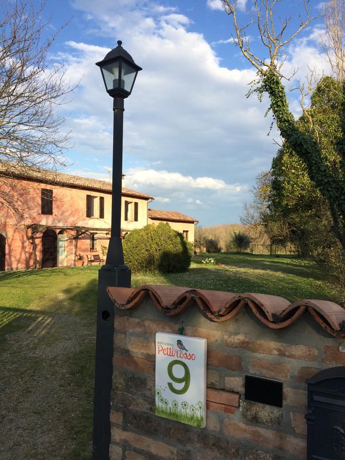 弗利 Agriturismo Il Pettirosso旅馆 外观 照片